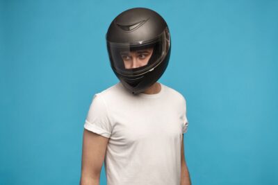 como verificar se o capacete de moto é bom