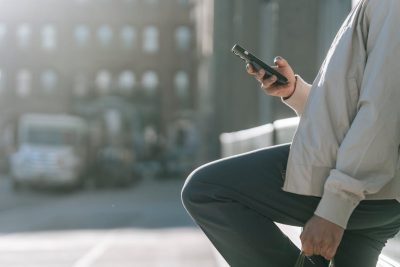 Anemômetro digital portátil vs estacionário