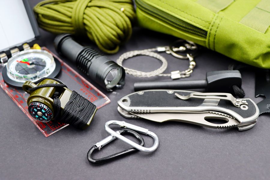 Kit básico de ferramentas de sobrevivência